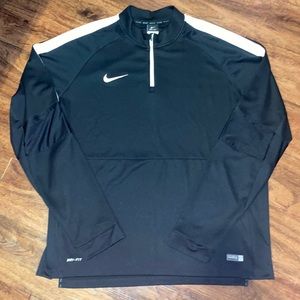 COPY - Nike DRI-FIT long sleeve quarter zip pullover. Size:XXL Looks brand new
